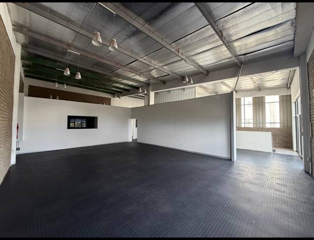 375M² WAREHOUSE TO LET IN HALFWAY HOUSE